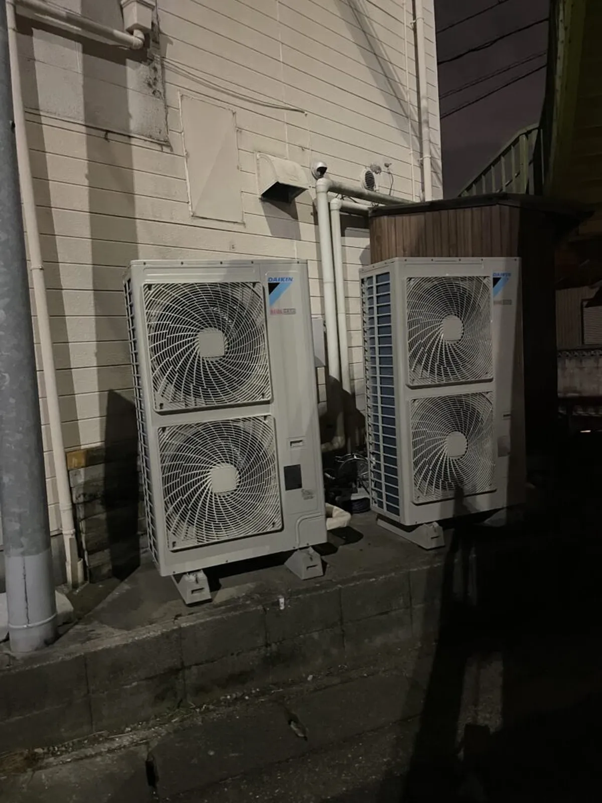 業務用エアコンの電気工事｜「エアコンだけ替えればいい」とは限りません